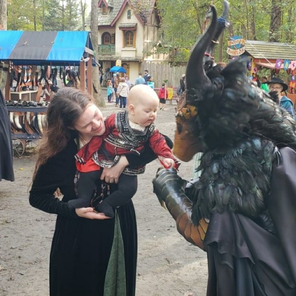 Meet your Posher, Kayla - Picture 8 of 8